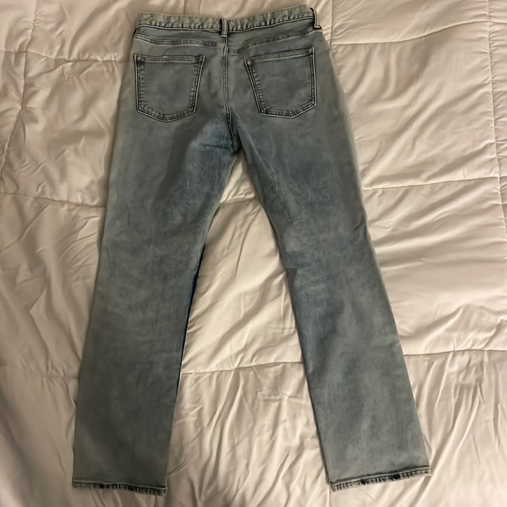Old Navy White Washed Jeans - Picture 2 of 3